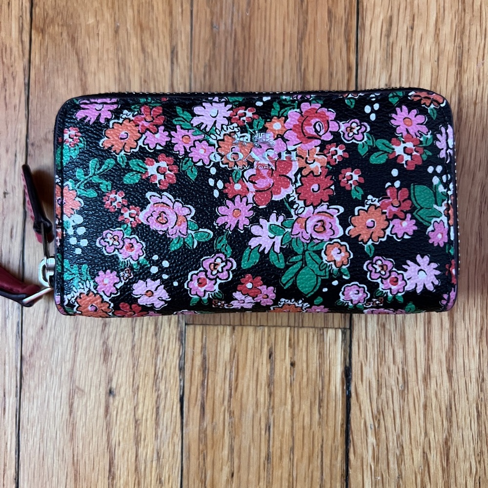 Coach two zippered sides, small cardholder wallet